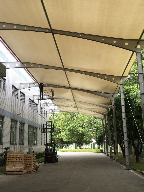 news-Linyang set up his tent with a self-made 61m wide PVC Tarpaulin-LINYANG-img